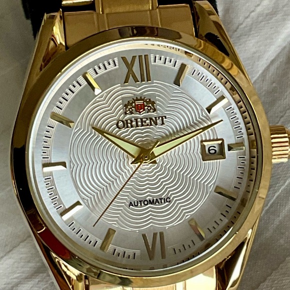 NWOT Orient Automatic Date Watch 22 Jewels Engraved Dial - Picture 9 of 10